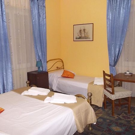 Victoria Bed & Breakfast Катания Екстериор снимка